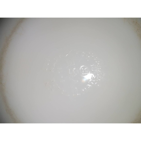 Pyrex 023 lime green 2 quart bowl - Picture 6 of 7